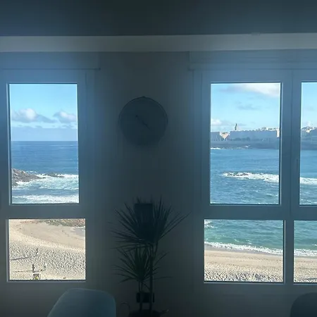 Piso Con Vistas A La Playa De Riazor Apartment
