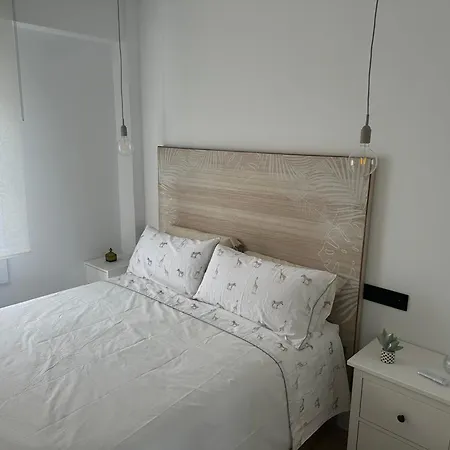 Piso Con Vistas A La Playa De Riazor Apartment *