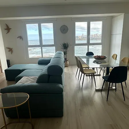 Piso Con Vistas A La Playa De Riazor A Coruna