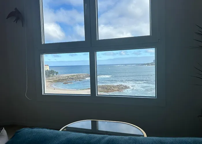 アパート Piso Con Vistas A La Playa De Riazor ア・コルーニャ