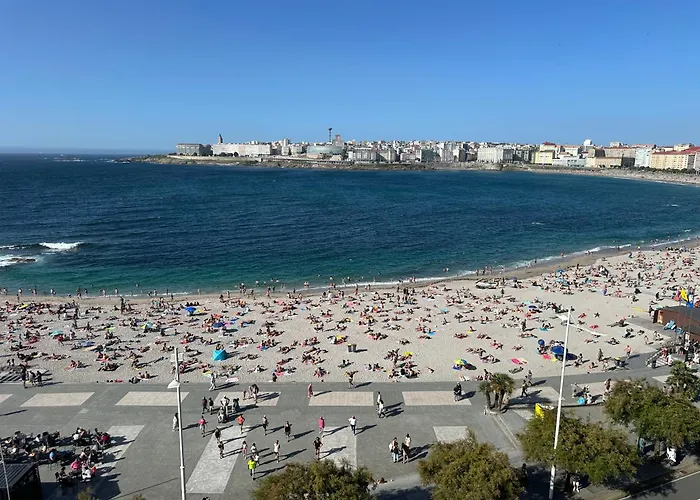 Piso Con Vistas A La Playa De Riazor アパート